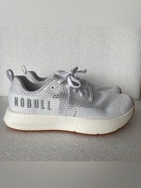 NOBULL White Mesh Runner Women 8.5 Men 7 Gum Sole Athletic Training Shoes VA4407